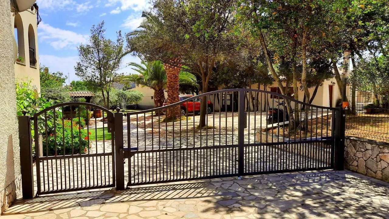 Apartments Grbin Лижнян