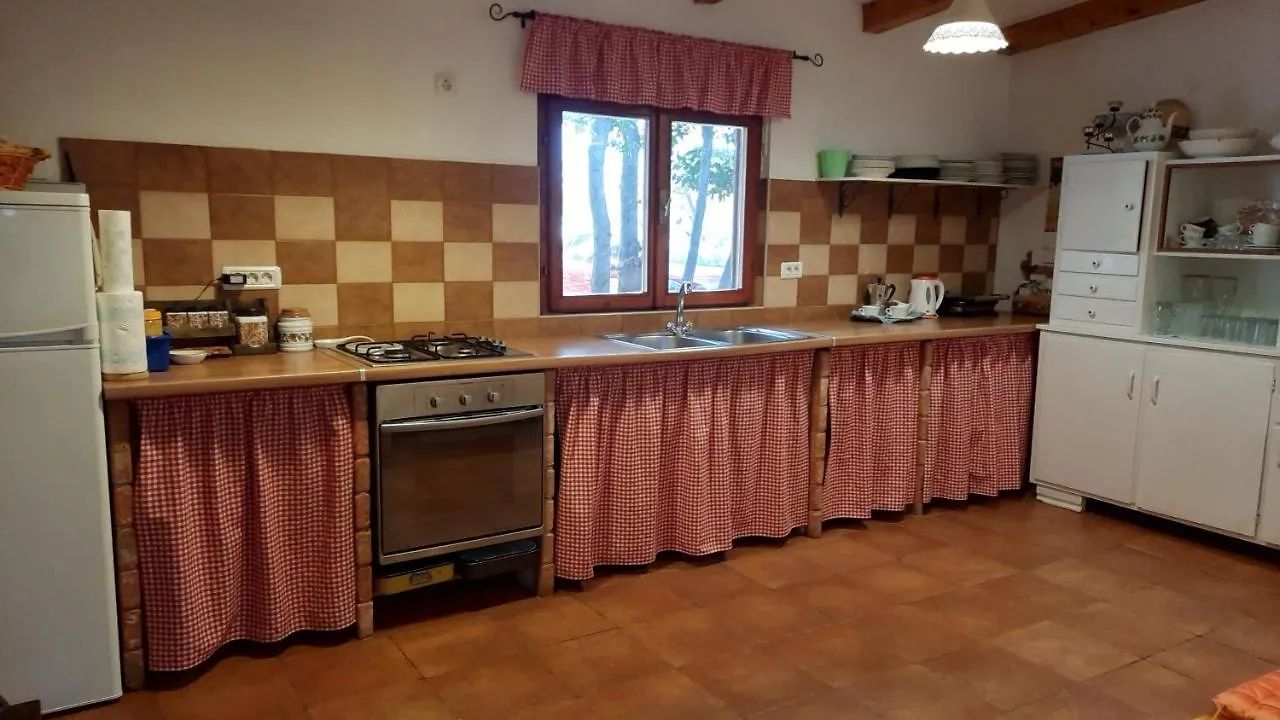 Apartments Grbin Лижнян