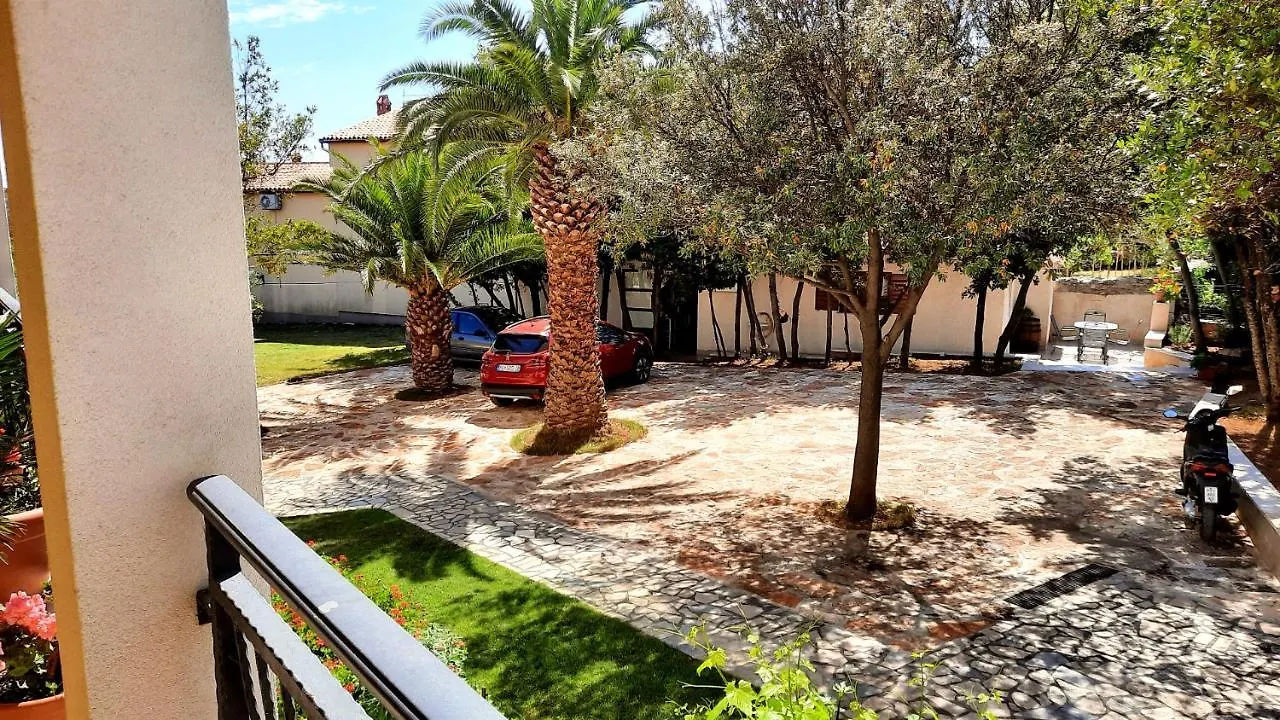 Apartments Grbin Ližnjan